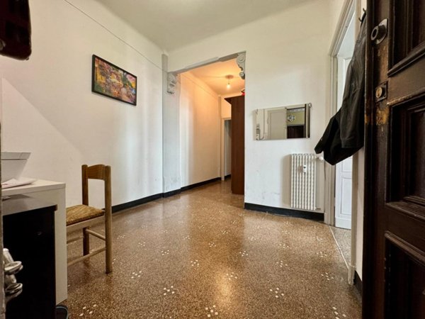 appartamento in vendita a Genova in zona Marassi