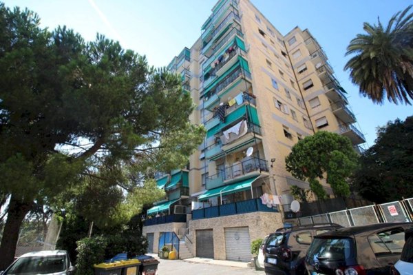 appartamento in vendita a Genova in zona Palmaro / Pra'