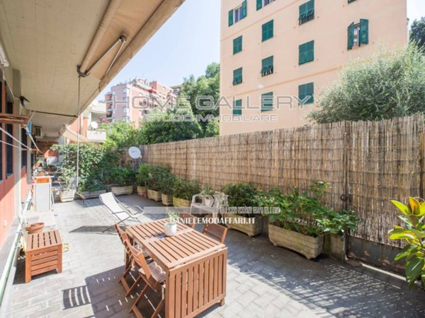 appartamento in vendita a Genova in zona Sturla