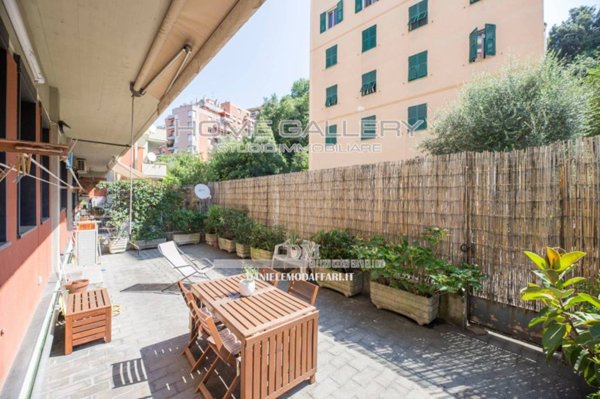 appartamento in vendita a Genova in zona Sturla