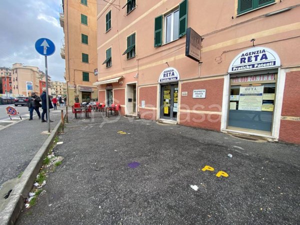 appartamento in vendita a Genova in zona Bolzaneto