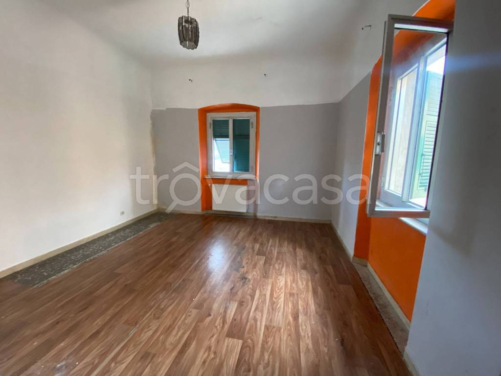 appartamento in vendita a Genova in zona Bolzaneto