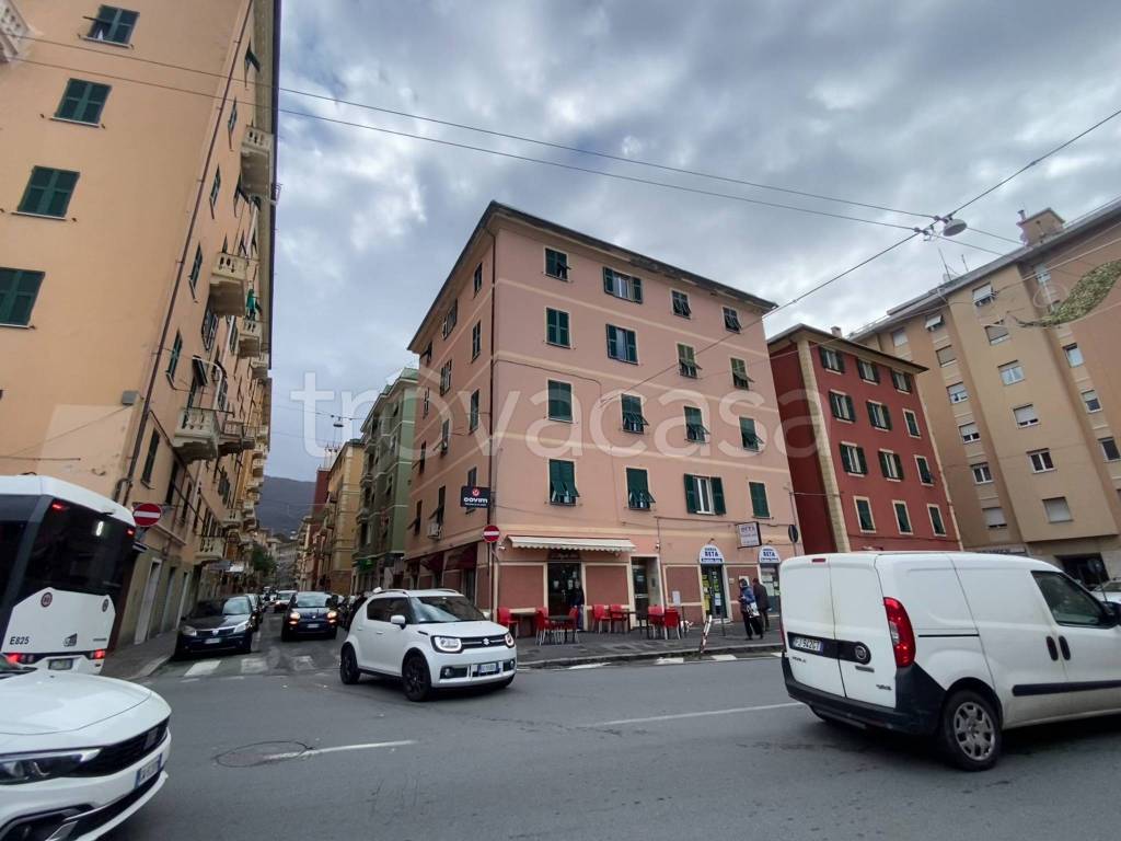 appartamento in vendita a Genova in zona Bolzaneto