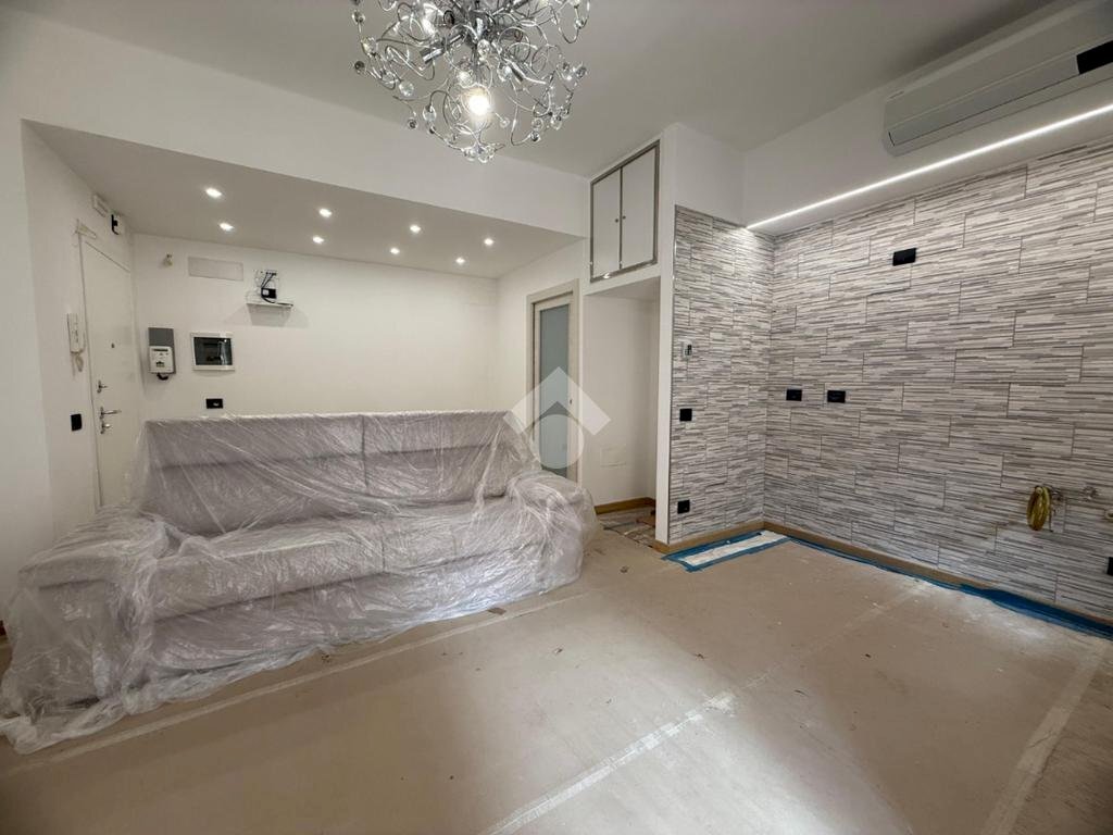 appartamento in vendita a Genova in zona Sestri Ponente