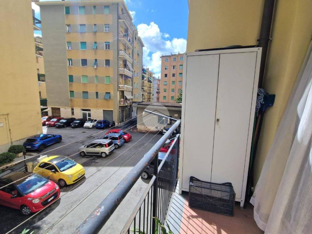 appartamento in vendita a Genova in zona Palmaro / Pra'