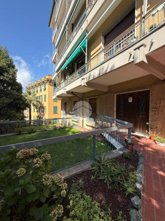 appartamento in vendita a Genova in zona Albaro
