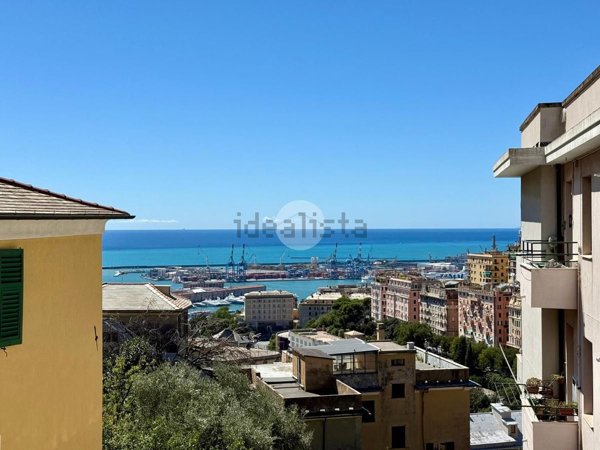 appartamento in vendita a Genova in zona Castelletto