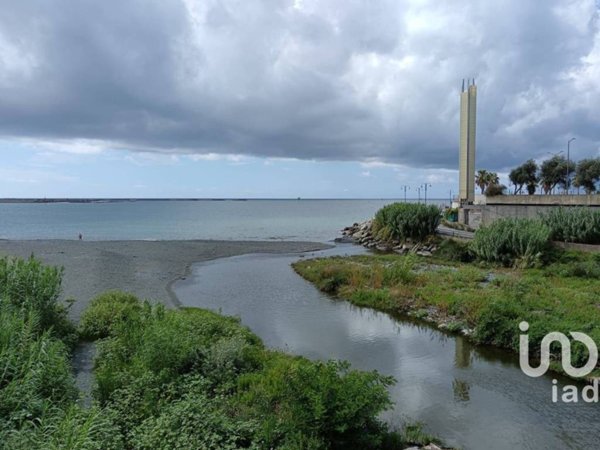 negozio in vendita a Genova in zona Multedo