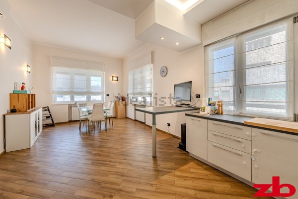 appartamento in vendita a Genova in zona Foce