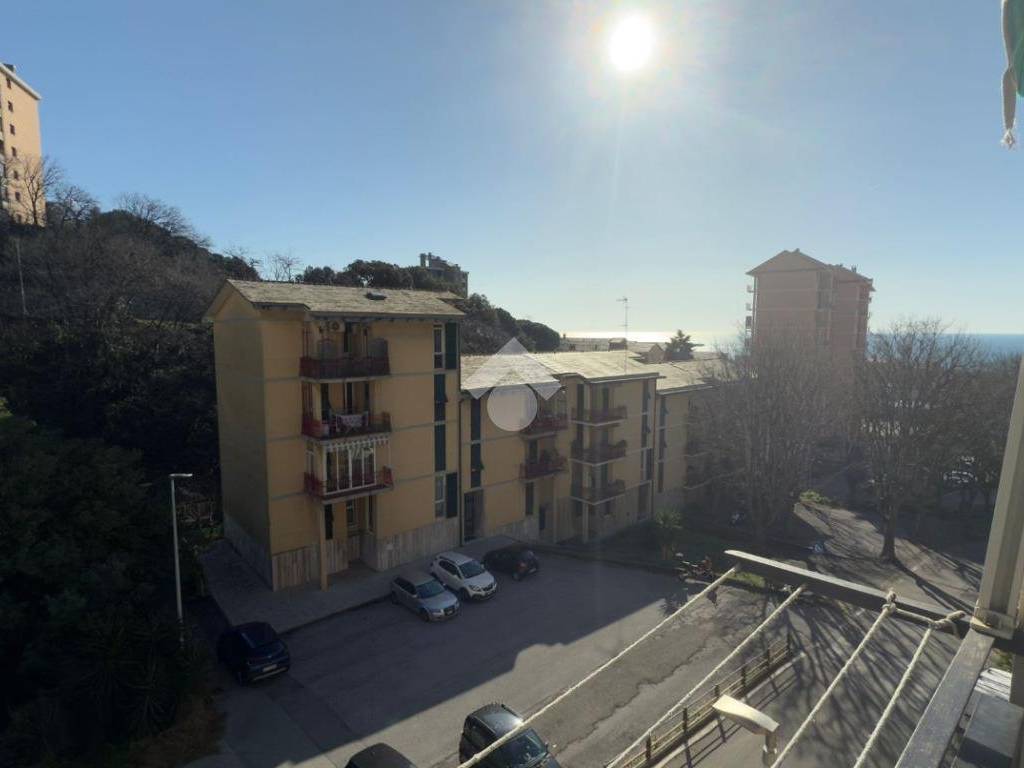 appartamento in vendita a Genova in zona Palmaro / Pra'