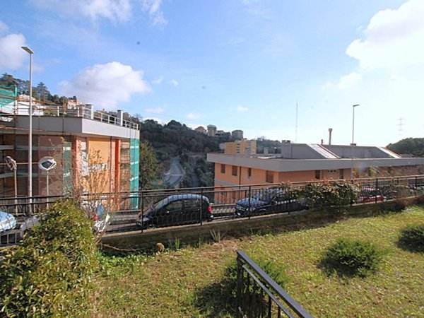 appartamento in vendita a Genova in zona Lagaccio / Granarolo