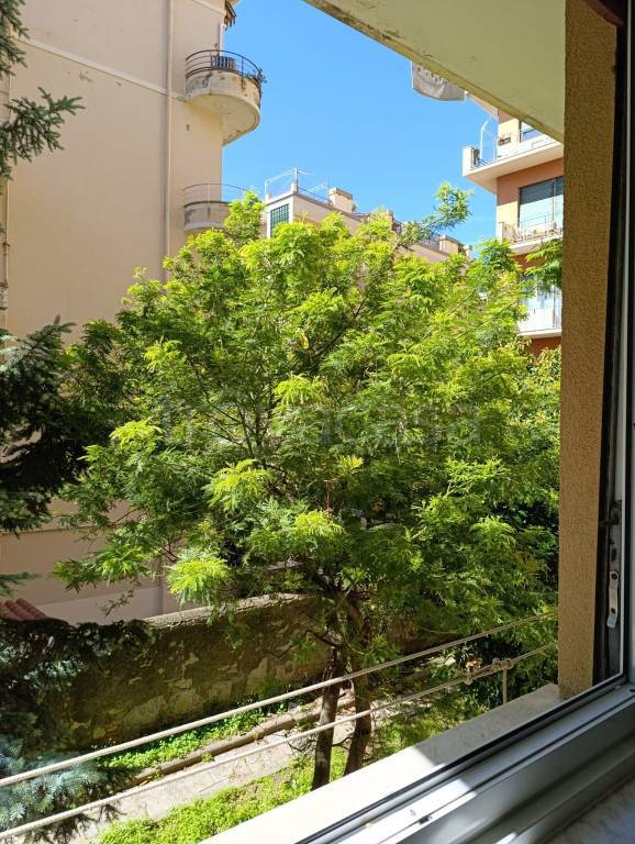 appartamento in vendita a Genova in zona Albaro