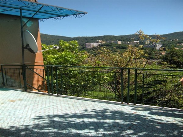 appartamento in vendita a Genova in zona Certosa