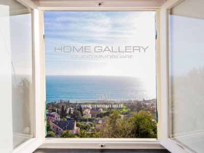 casa indipendente in vendita a Genova in zona Sturla