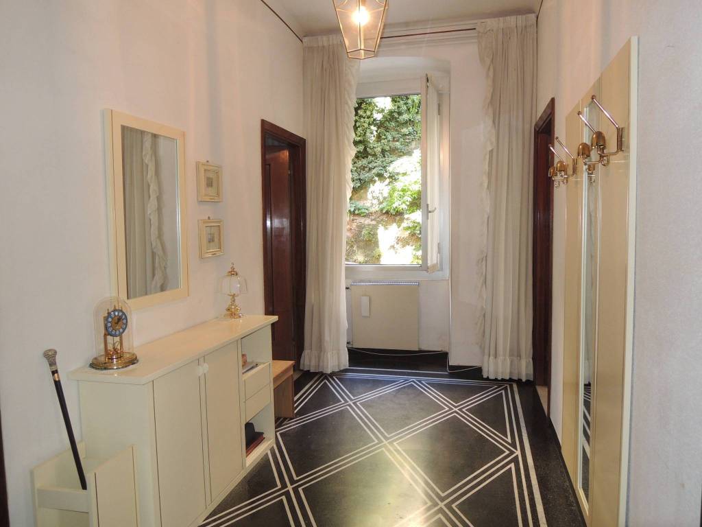 appartamento in vendita a Genova in zona Castelletto