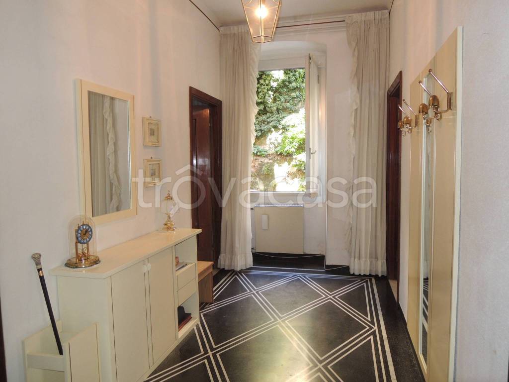 appartamento in vendita a Genova in zona Castelletto