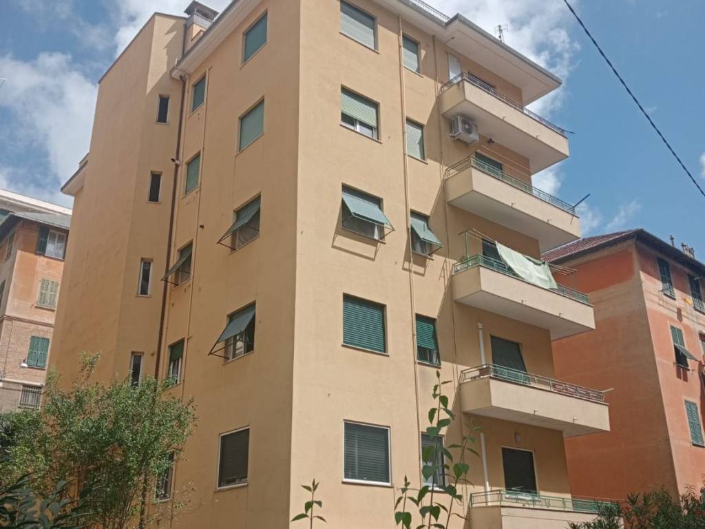 appartamento in vendita a Genova in zona Pegli