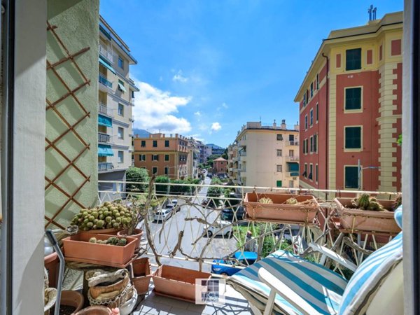 appartamento in vendita a Genova in zona Sturla
