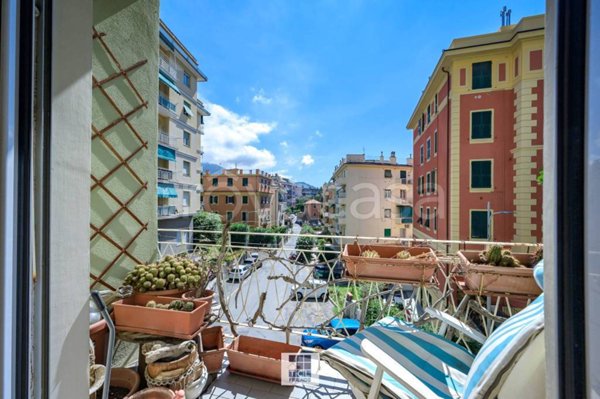 appartamento in vendita a Genova in zona Sturla