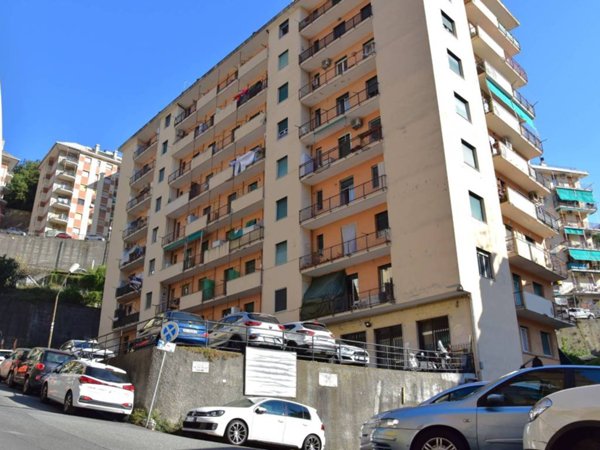 appartamento in vendita a Genova in zona Staglieno