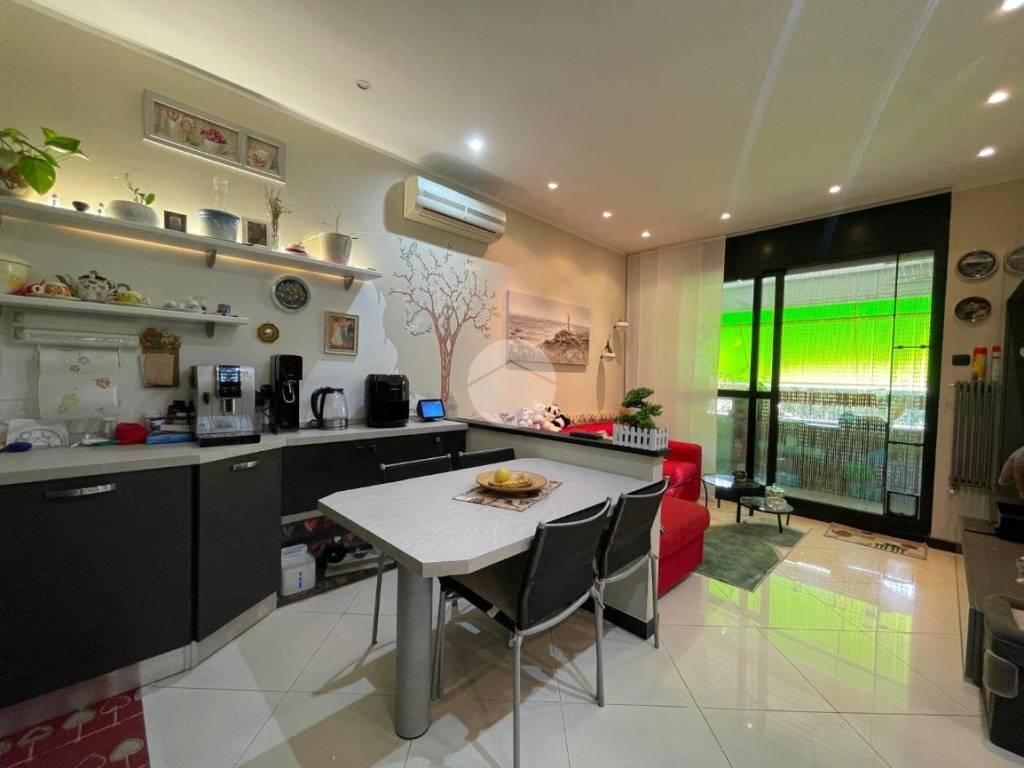 appartamento in vendita a Genova in zona Pegli