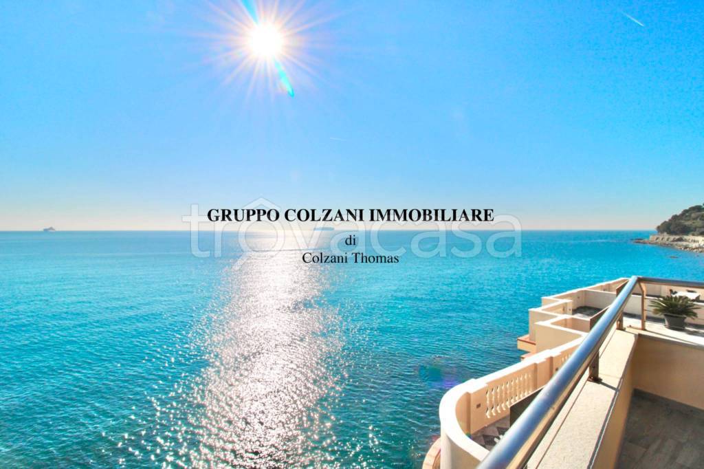 appartamento in vendita a Genova in zona Crevari