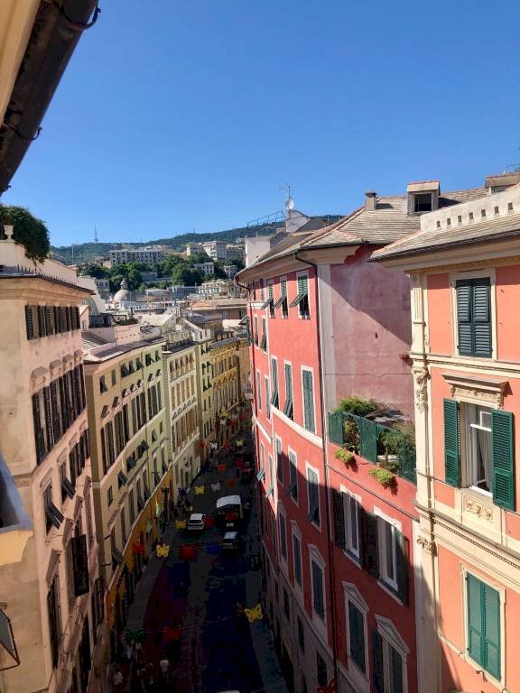 appartamento in vendita a Genova in zona Sottoripa / Maddalena / Molo