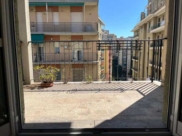 appartamento in vendita a Genova in zona Sampierdarena