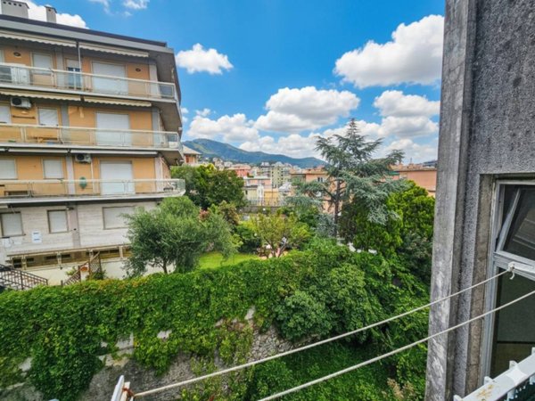 appartamento in vendita a Genova in zona Sturla