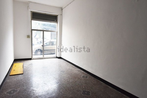 negozio in vendita a Genova in zona San Fruttuoso