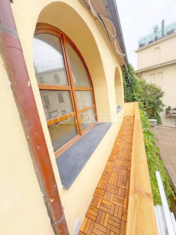 appartamento in vendita a Genova in zona Carignano