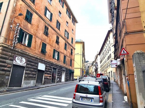 negozio in vendita a Genova in zona DiNegro