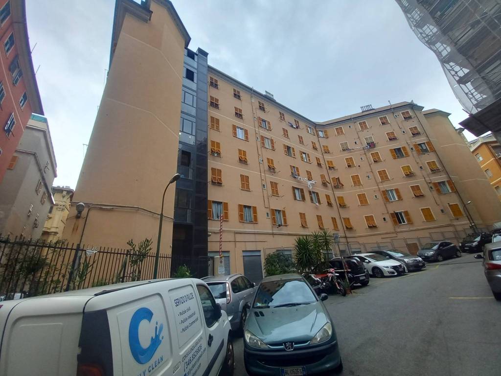 appartamento in vendita a Genova in zona Sampierdarena