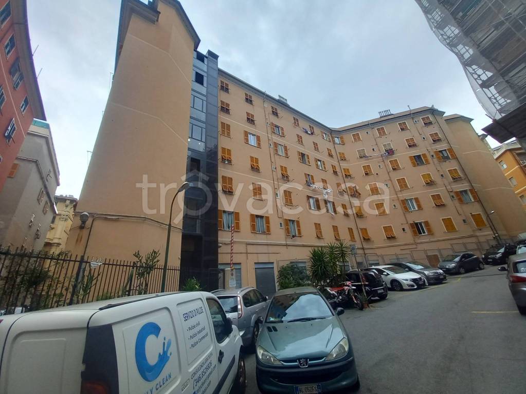 appartamento in vendita a Genova in zona Sampierdarena