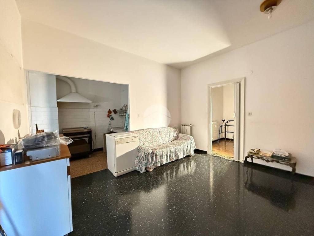 appartamento in vendita a Genova in zona Marassi