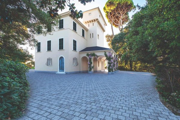 casa indipendente in vendita a Genova in zona Sturla