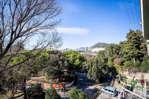 appartamento in vendita a Genova in zona Sestri Ponente