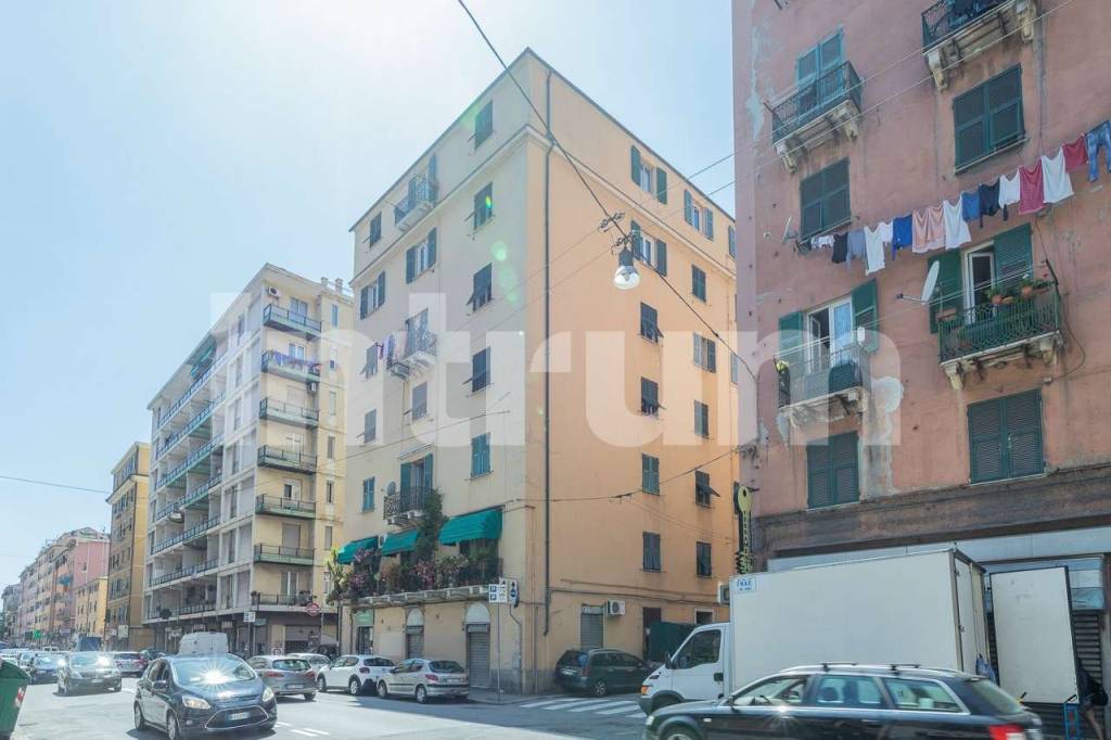 appartamento in vendita a Genova in zona Sampierdarena
