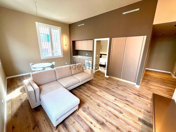 appartamento in vendita a Genova in zona Carignano