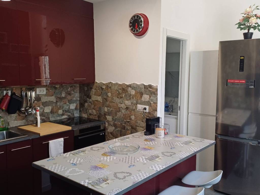 appartamento in vendita a Genova in zona Rivarolo