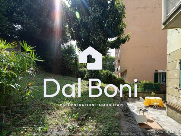 appartamento in vendita a Genova in zona Sestri Ponente