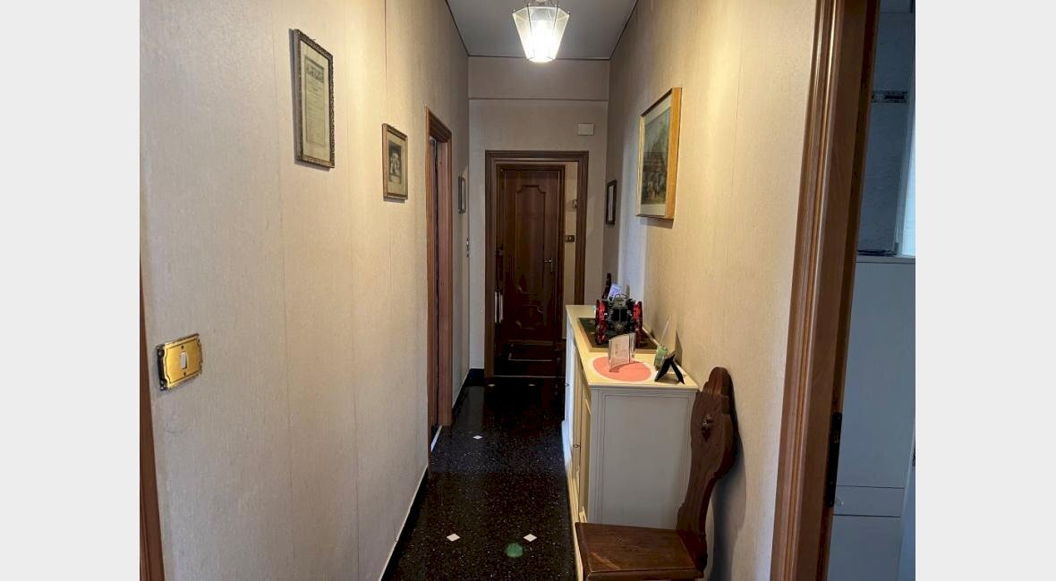 appartamento in vendita a Genova in zona Marassi