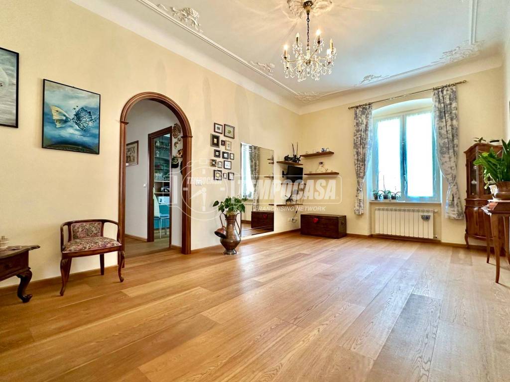 appartamento in vendita a Genova in zona Sestri Ponente