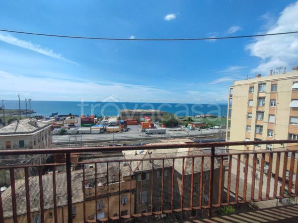 appartamento in vendita a Genova in zona Voltri