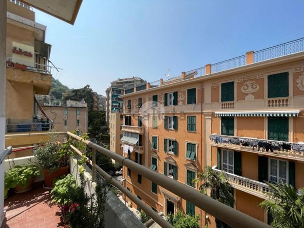 appartamento in vendita a Genova in zona Pegli