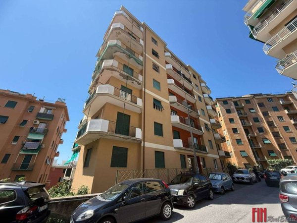 appartamento in vendita a Genova in zona Sestri Ponente