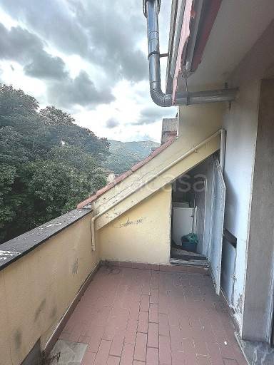 appartamento in vendita a Genova in zona Rivarolo