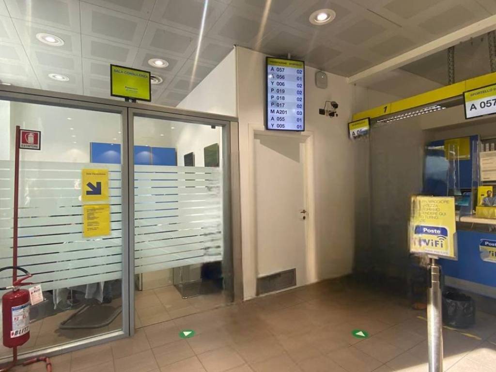 negozio in vendita a Genova in zona Cornigliano