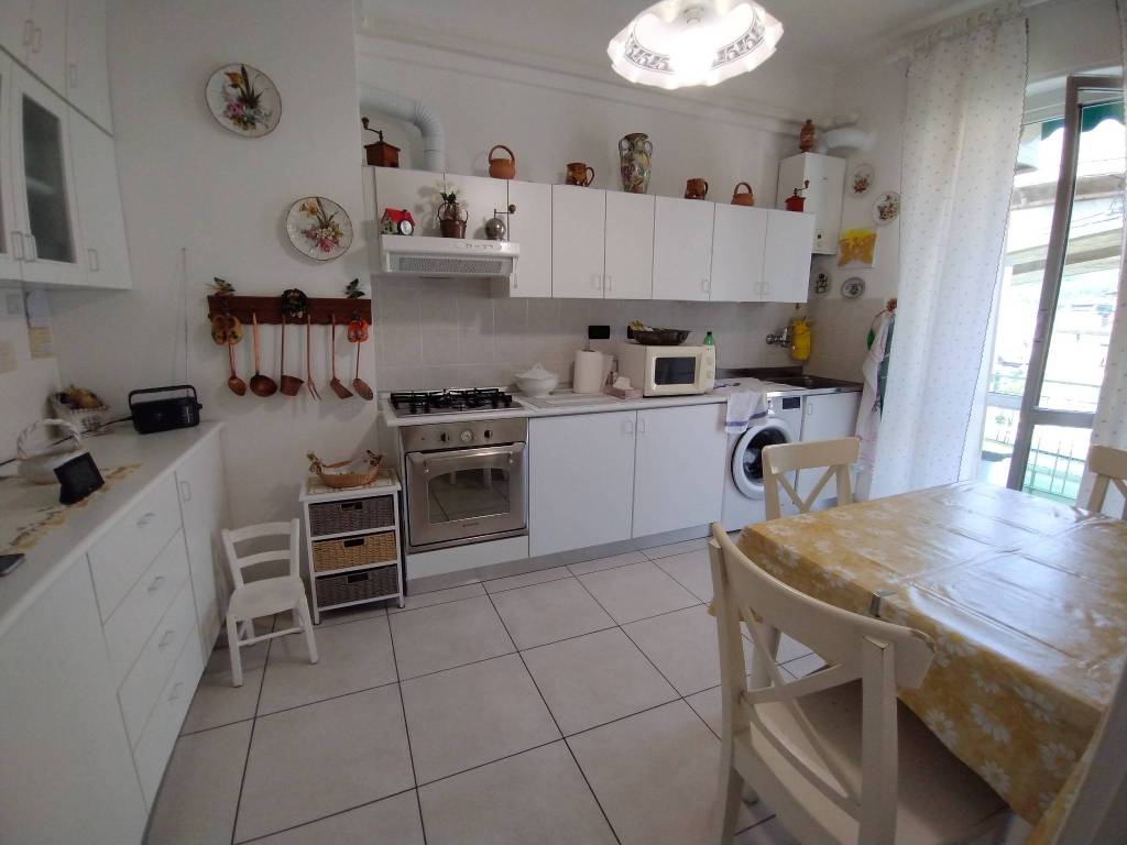 appartamento in vendita a Genova in zona Bolzaneto
