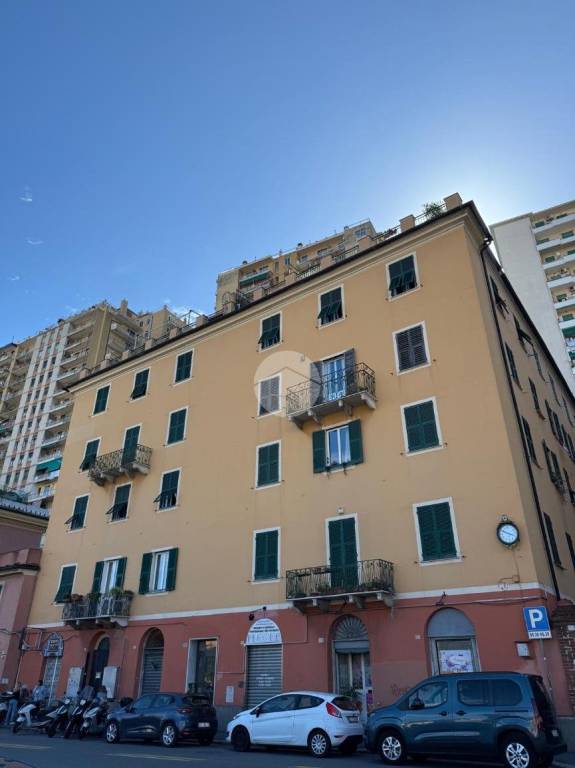 appartamento in vendita a Genova in zona Staglieno
